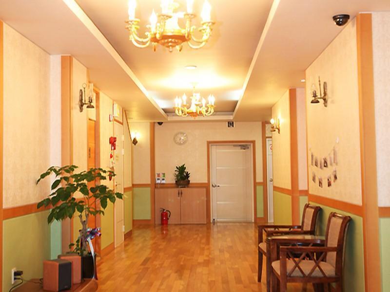 Hostel Lyndon Чеджудо Экстерьер фото
