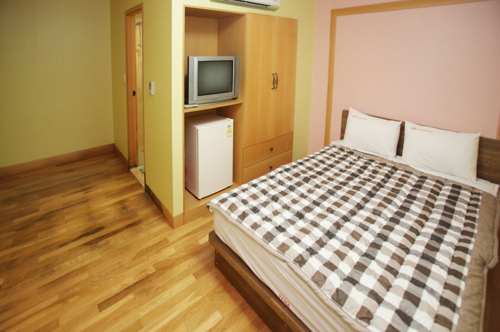 Hostel Lyndon Чеджудо Экстерьер фото