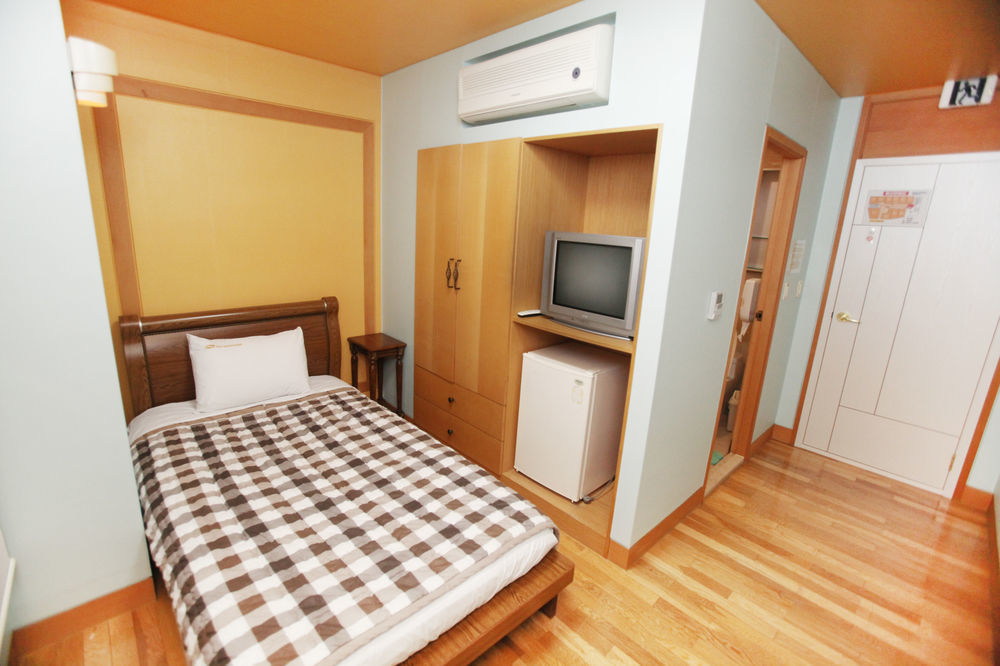 Hostel Lyndon Чеджудо Экстерьер фото